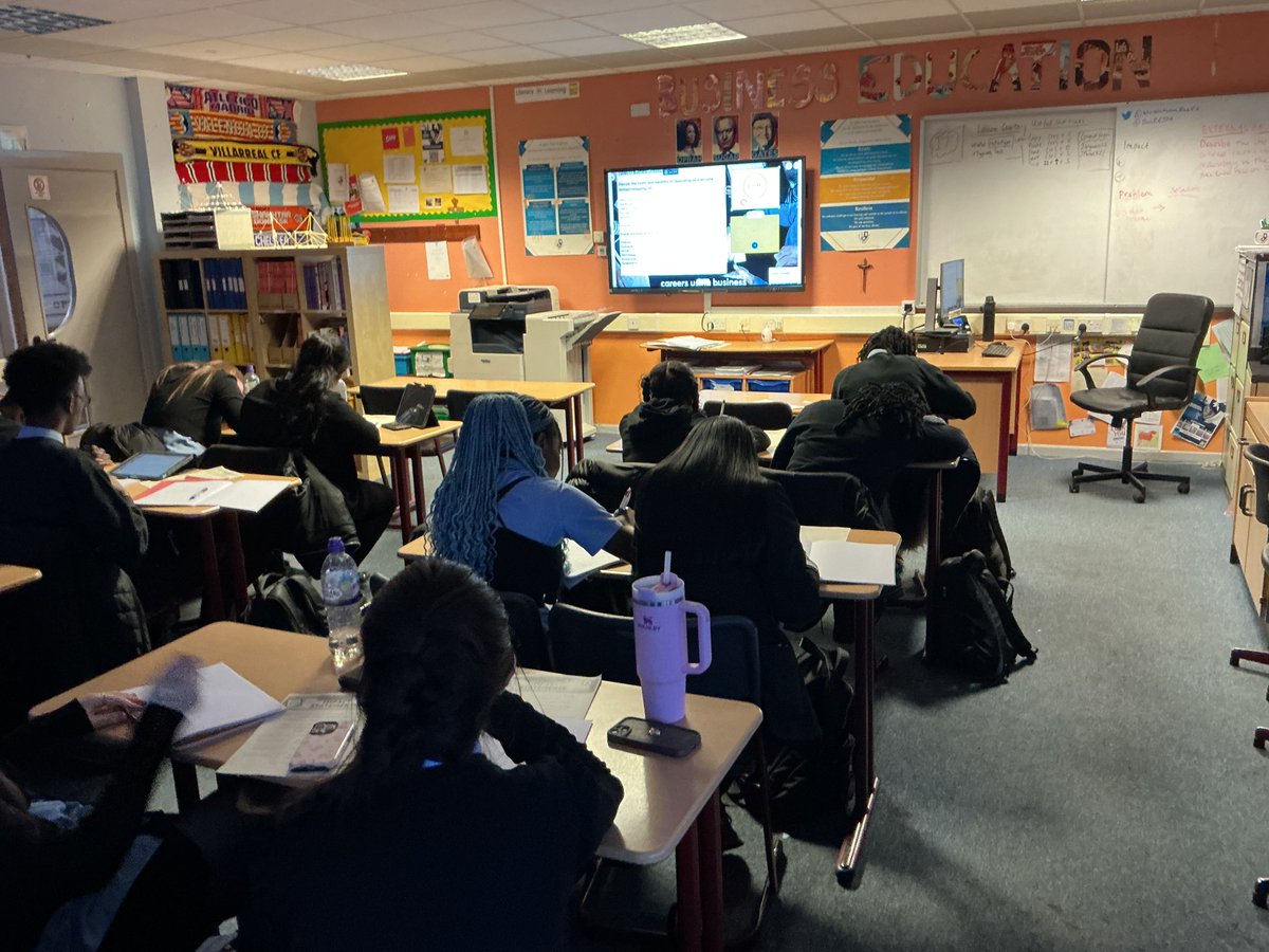 💫Outstanding turnout at our N5 Business Supported study with 25 pupils attending as we prepare for the prelims in December. Well done, S4 <a href="/johnpaulacademy/">John Paul Academy</a> <a href="/BusEdJPA/">JPA Business Education</a>
