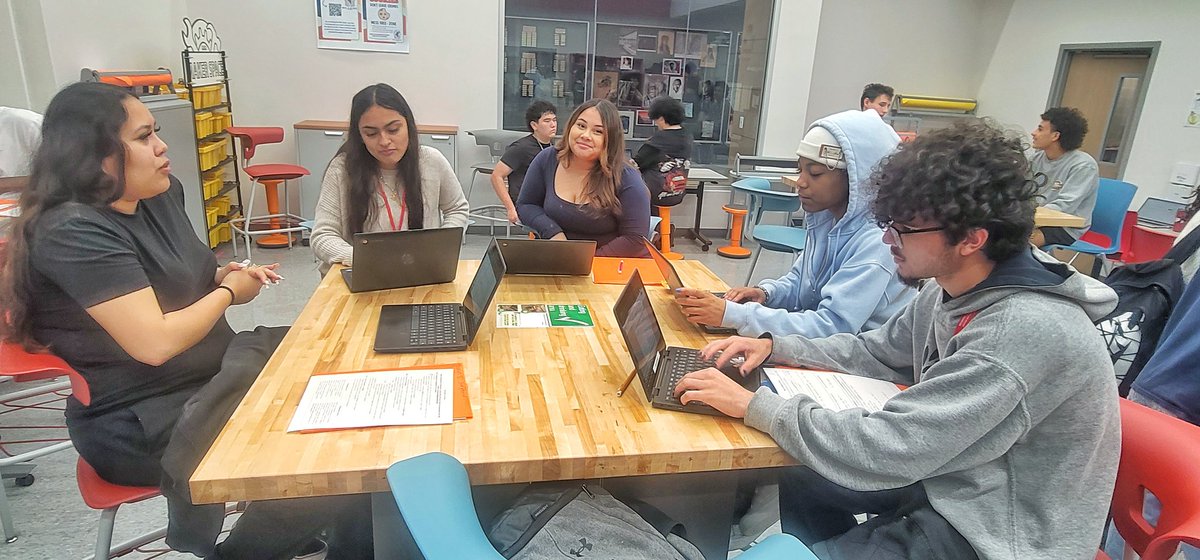 Bald Librarian tweet media