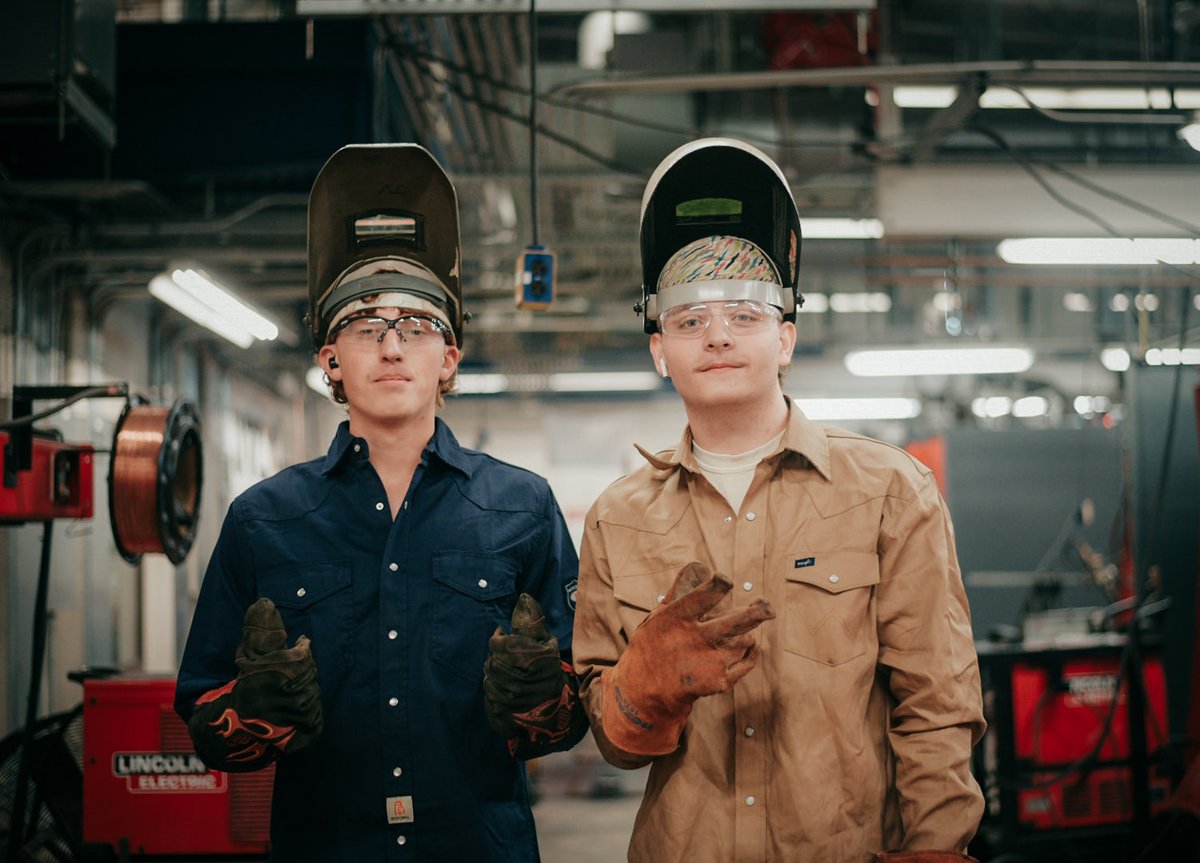 goCLTCC's tweet image. Whether recharging in the break room or sparking creativity in the lab, our welding students are always honing their craft. Dedicated and ready to build the future! #goCLTCC😸 #BobcatProud🐾   #BuildingCommUNITY #goLCTCS #WorkforceDevelopment #CommunityCollege