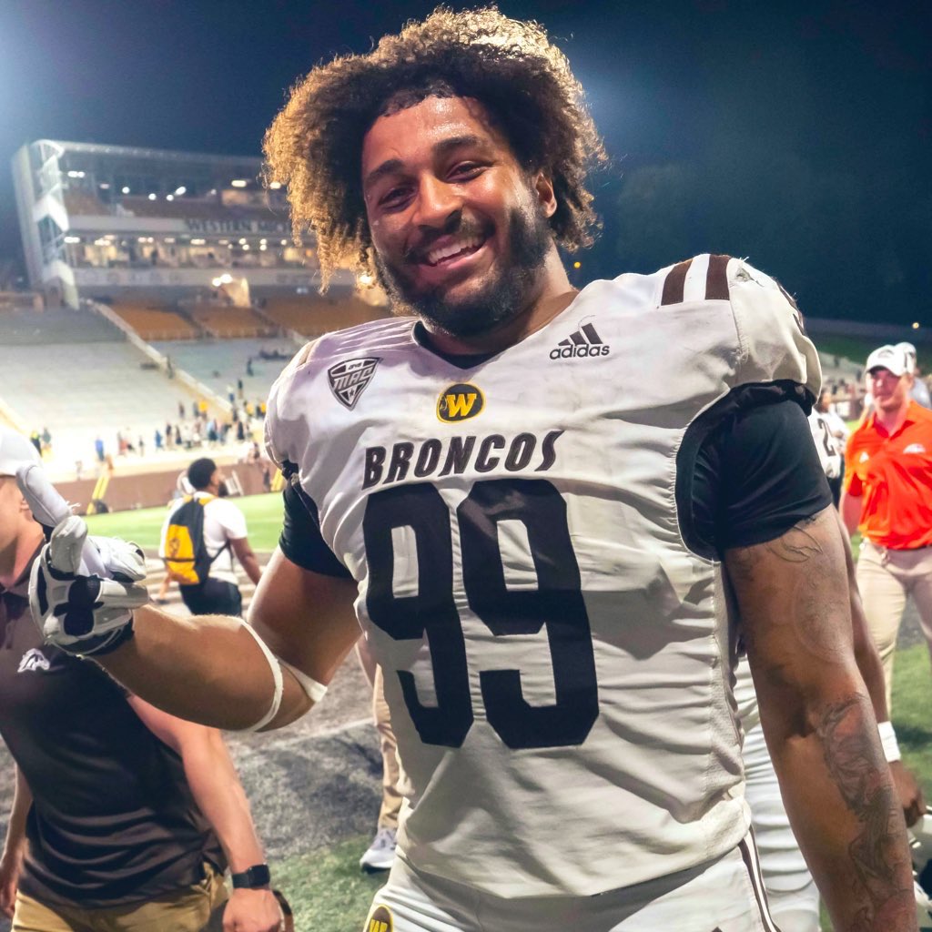 <a href="/dallascowboys/">Dallas Cowboys</a> love you forever &amp; ever MARSHAWN 🤎💛