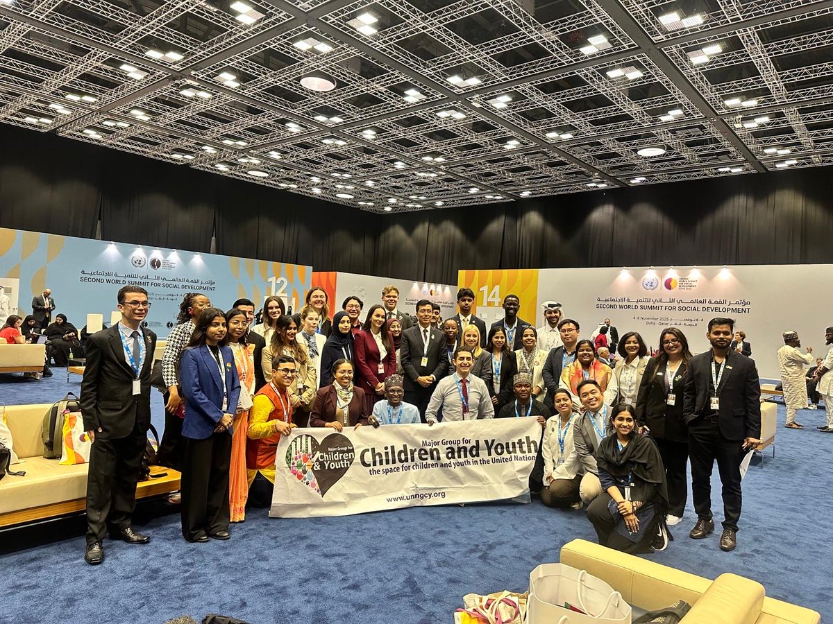 UNECOSOC's tweet image. Pleased to meet today with youth representatives at the #SocialSummit2025.

I look forward to seeing all of you at the #ECOSOCYouth Forum 2026 on 14–16 April. Your voices must be heard, and your vision must be acted on to realize the #SDGs.