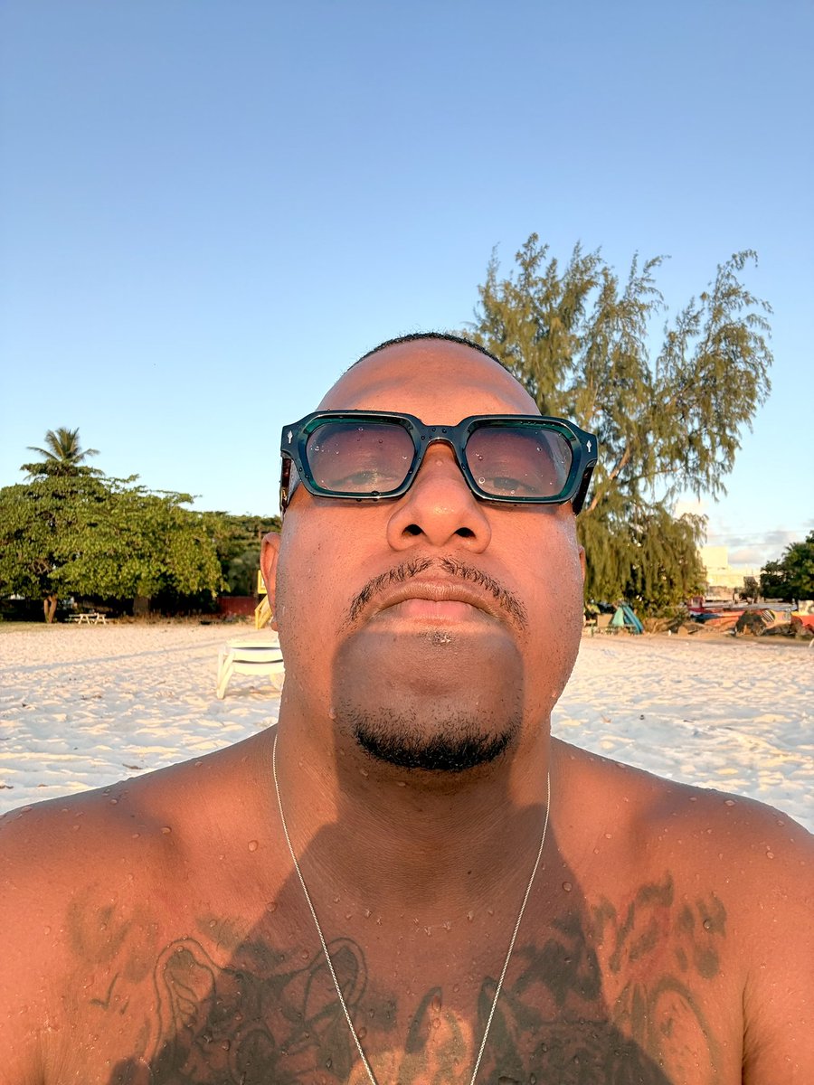 efrain_stilson's tweet photo. ✨ Barbados 2025 🇧🇧
Barbados… te llevaré por siempre. 🌴
Qué mágica fuiste, llena de historia, color y vida. 💙
Gracias por cada atardecer, cada sonrisa y cada recuerdo.

#Barbados #Barbados2025 #Caribe #ViajarEsVivir #MomentosQueQuedan #AventuraCaribeña #TravelVibes #IslandLife https://t.co/W8cxXQnMgT