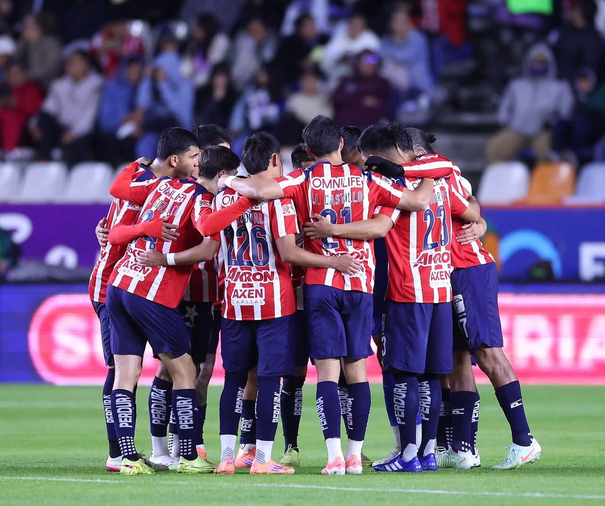 LopezElizondo11's tweet photo. 🚨GIVEAWAY ROJIBLANCO🚨

¡GANA UN PASE DOBLE PARA EL @Chivas vs #Rayados   
 
1. Sigue a @calientesports y a mí
2. Dale 🔁 y ❤️
3. Comenta este tuit con una foto tuya usando el jersey de Chivas y el ht #MásAcciónMásDiversión 🔥

¡Se rifarán UN pase doble!📲 https://t.co/mRV4HvI6jP