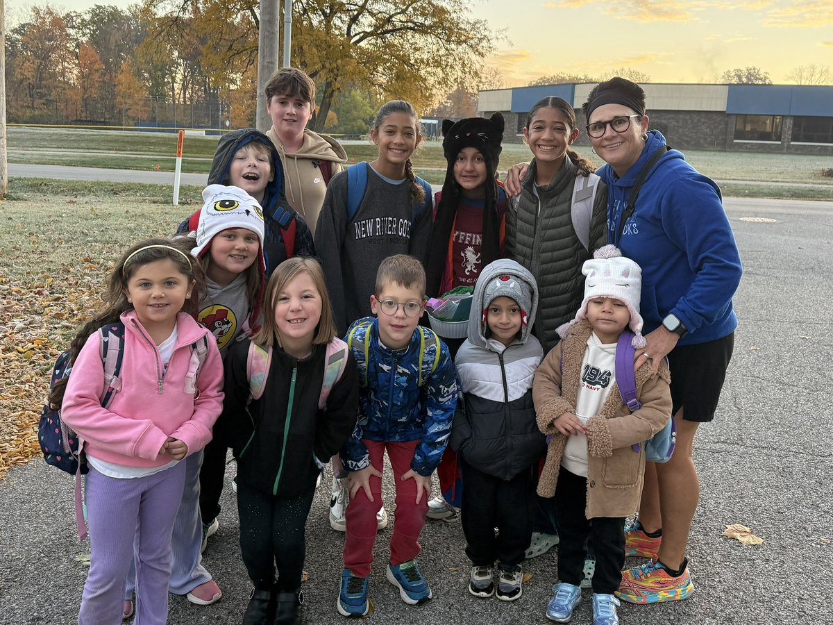 Walk to school Thursday. 
Beautiful morning! 
Our walking team is growing! 
Come and join us! Walking is free!
#promotingfitness#fitkids
#walktoschool#skilestest
#awesomekids <a href="/ltgoodnews/">LT Schools</a>
