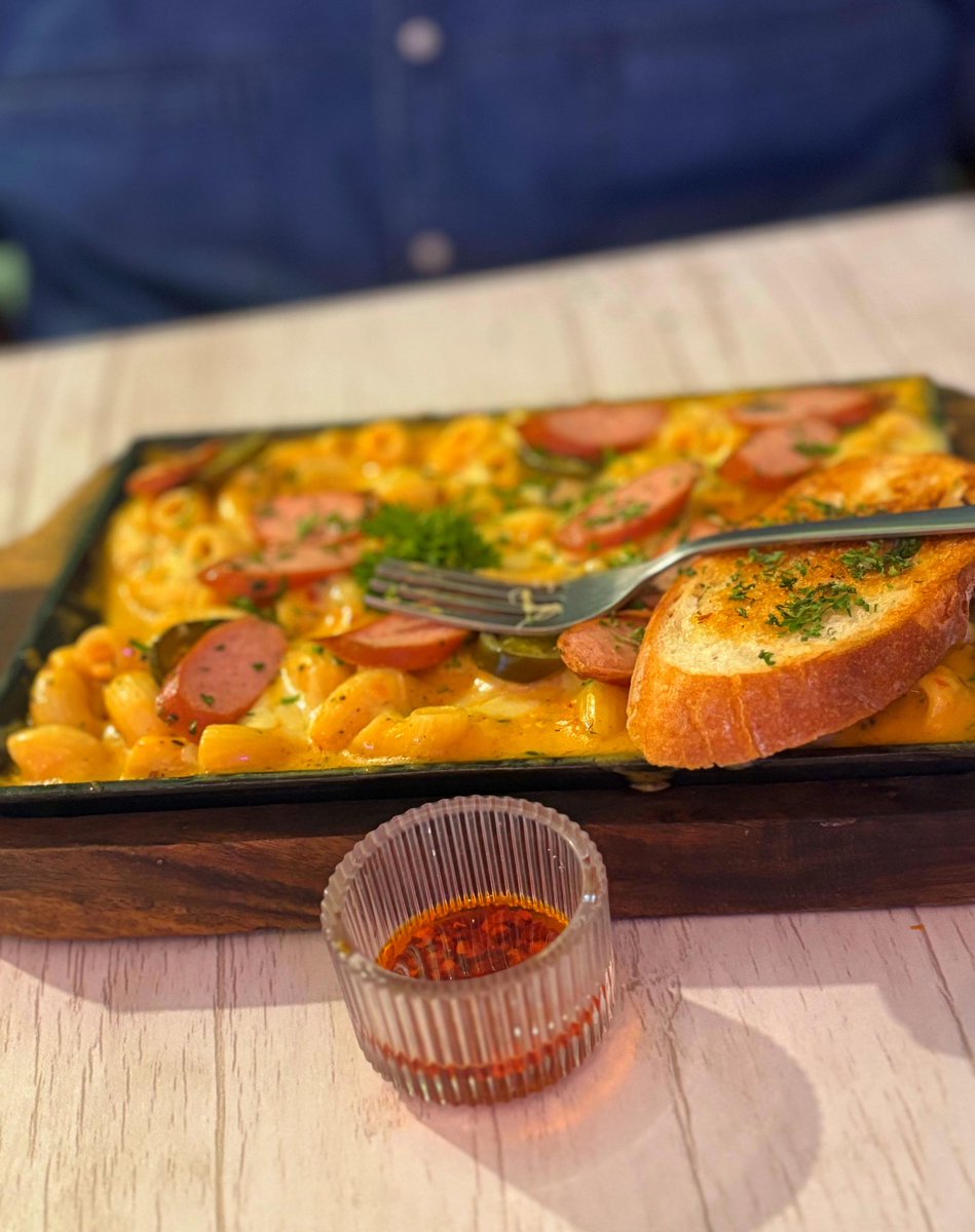 Met this cute anna <a href="/NHolicc_/">NTR Holic 🐉</a> 🥰