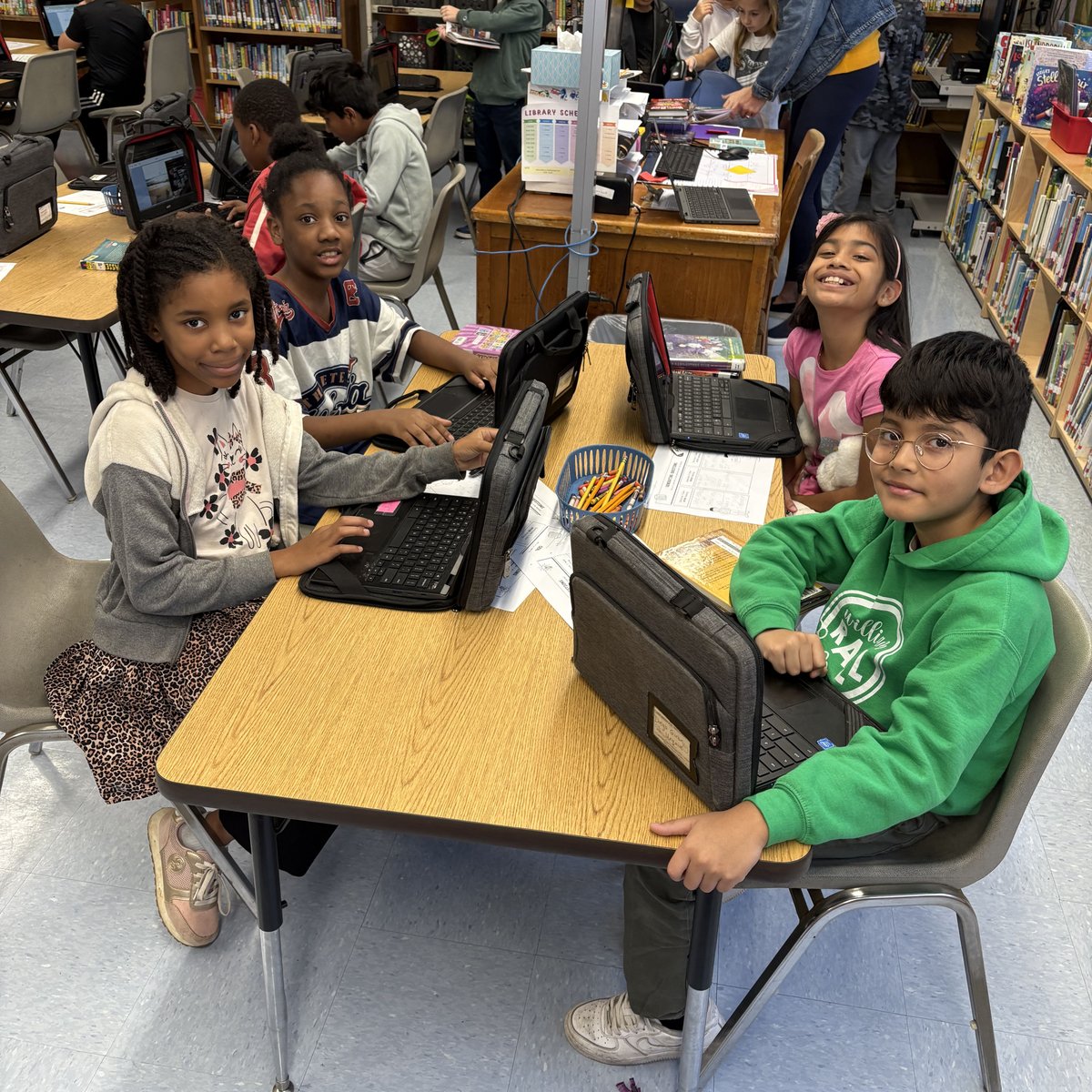 LUFSD_Libraries's tweet image. Celebrating the deep thinkers! Our Rall 4th and 5th graders are leveling up their literacy skills by generating insightful questions and evaluating website credibility.  @LindenhurstUFSD #LUFSD #LindyPride