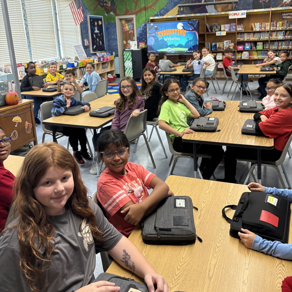 LUFSD_Libraries's tweet image. Celebrating the deep thinkers! Our Rall 4th and 5th graders are leveling up their literacy skills by generating insightful questions and evaluating website credibility.  @LindenhurstUFSD #LUFSD #LindyPride