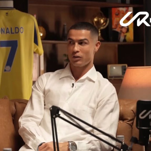 HumpNegro's tweet image. CR7&apos;s Piers Morgan bombshell 🔥 Shades Ten Hag: &quot;He blocked my United legacy.&quot; Praises Saudi revolution: &quot;Al-Nassr &amp;gt; some European clubs now.&quot; On Euros snub: &quot;Portugal needs me back!&quot; Eyes 1,000 goals. Vintage Ronaldo—zero filter! ⚽👑 #CR7 #RonaldoInterview