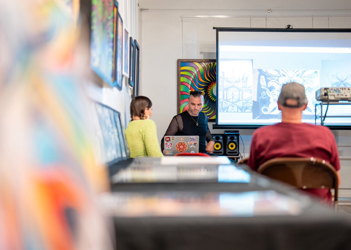 My slideshow talk that I gave during my solo art exhibition this past September celebrating 2 decades of art is finally up on Patreon.com/paulmez
I talk psychedelics, life philosophy, and share many rare art gems never seen before.
#visionaryart #psychedelicart