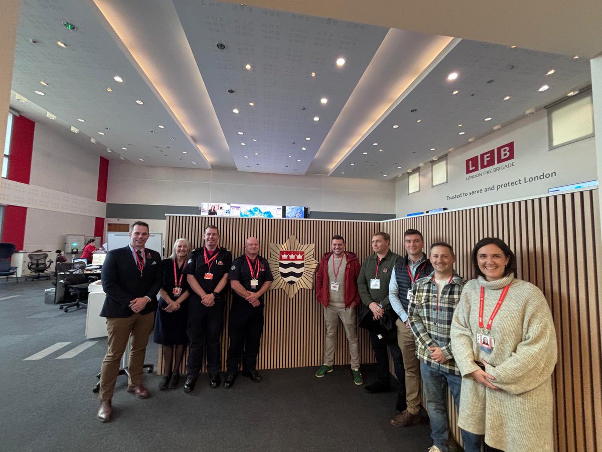 LFBControlRoom's tweet photo. This week we welcomed RAF Northolt to LFB Control – it was a fantastic opportunity for sharing knowledge, building partnerships, and strengthening joint response. 🔥✈️ #LFB #jointworking #Collaboration https://t.co/Qil3Lrbt3X