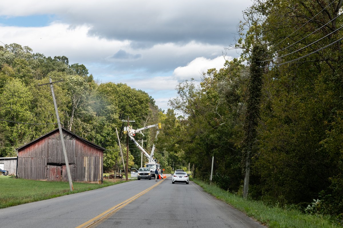 🌐 North Carolina is investing $50M to fix the broadband outages in 39 counties impacted by Hurricane Helene — rebuilding 1,700+ miles of lost fiber.

This effort aims to restore access for homes, businesses &amp; schools.

READ HERE: bit.ly/47N5pCF #ConnectedNation