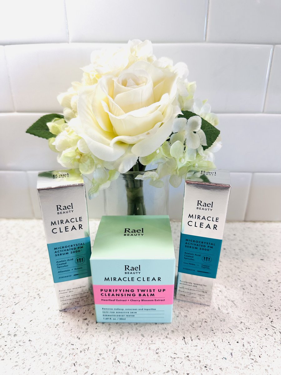 jsismee's tweet image. ✨ My skin has NEVER looked this clear ✨
I finally found the secret combo for glowing, breakout-free skin! 😍👉@get_rael Miracle Clear Purifying Cleansing Balm + PM Serums 2000 &amp;amp; 5000 = pure magic 💫

Read my full review 👇
 tinyurl.com/ycxnb45e

#RaelBeauty #SkincareRoutine