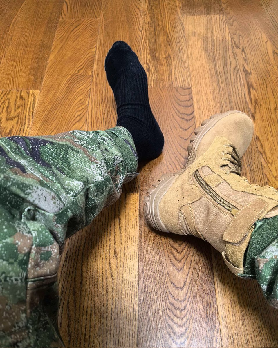 uniform tweet media