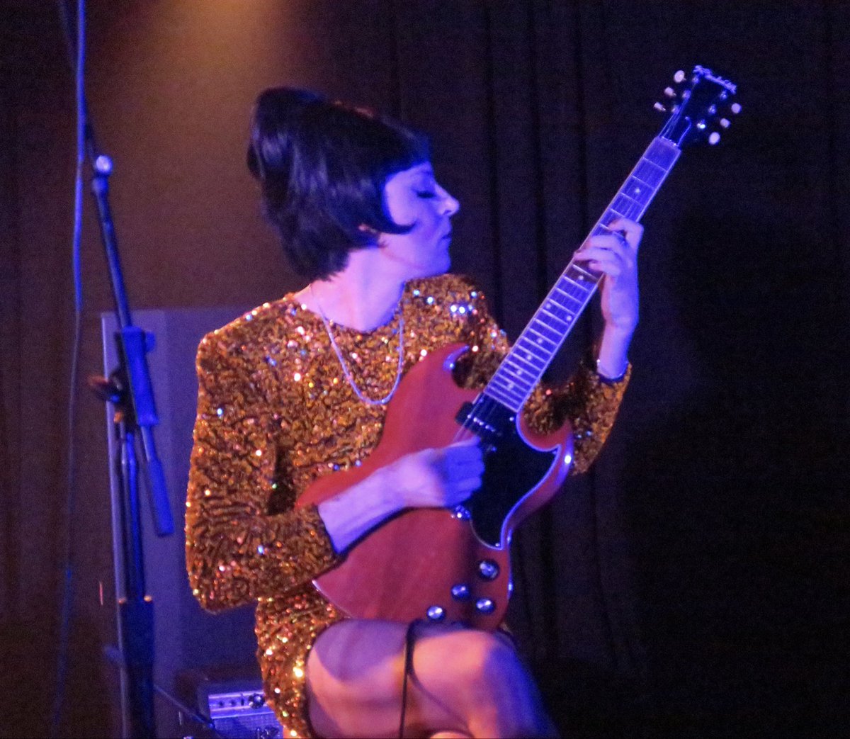 KidaIU's tweet photo. Cindy Lee at The Empty Bottle #cindylee https://t.co/hk9FGcwrRB