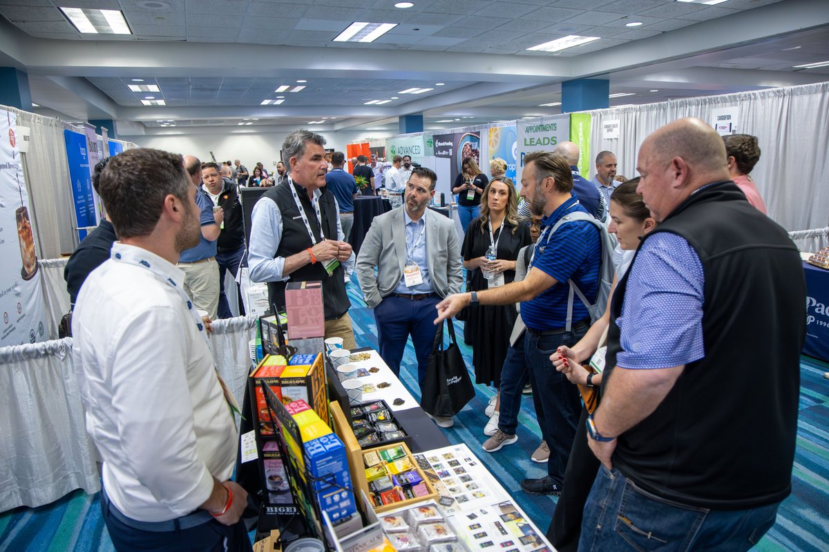 TradeshowLogic's tweet image. That’s a wrap on @NAMAvending&apos;s CTW, where the industry came together to evolve the business of workplace amenity programs! In partnership with NAMA, TL designed and delivered immersive spaces built to spark collaboration, inspire innovation, and elevate workplace coffee.