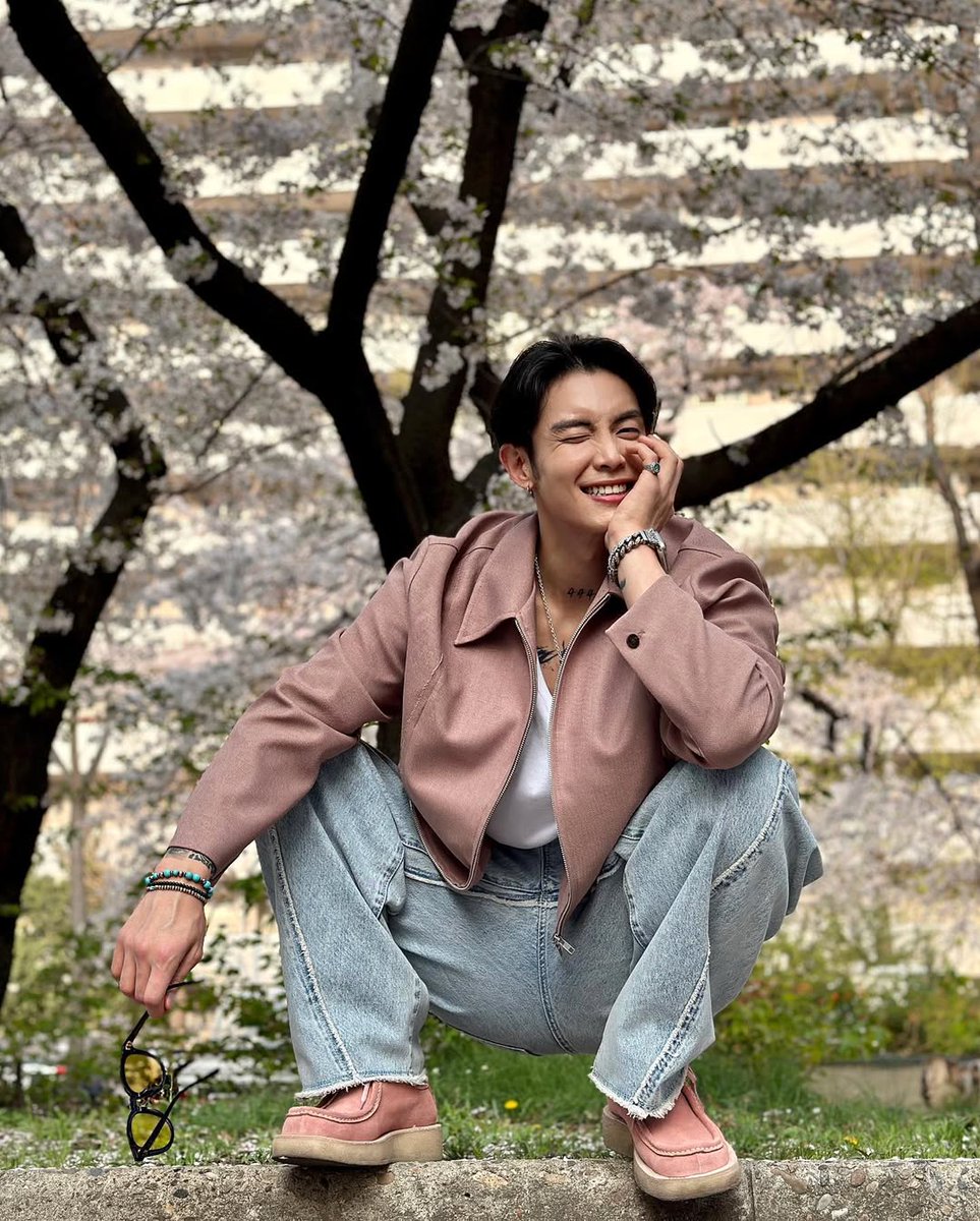 misteryegor's tweet image. ⠀⠀⠀⠀

⠀ ⠀  ⠀“𝙇𝙞𝙛𝙚’𝙨 𝙬𝙤𝙧𝙩𝙝 𝙞𝙨 
           𝙬𝙝𝙖𝙩 𝙬𝙚 𝙢𝙖𝙠𝙚 𝙤𝙛 𝙞𝙩.”

⠀ ⠀⠀