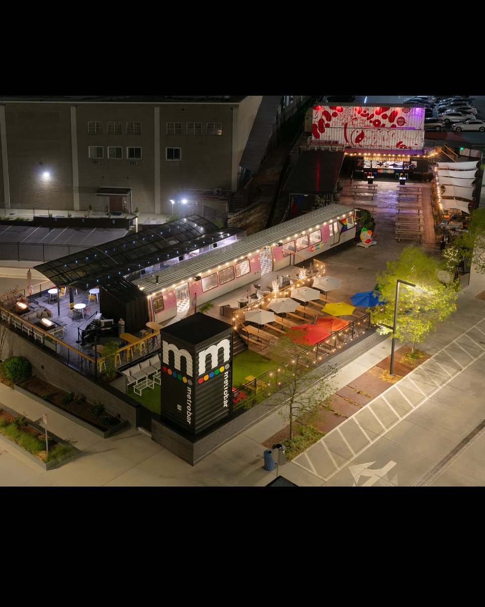 metrobardc's tweet image. 🚇 No Delays. Just Holiday Vibes.🎄
Still looking for that holiday booking? ’Tis the season to celebrate in style w/ cozy 🔥 chalets + indoor railcar lounge 🚇, we’ve got the perfect spot for your holiday hang, office bash, or end-of-year get-together! metrobardc.com/private-bookin…