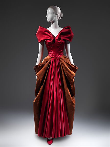 kateStrasdin's tweet image. I am one of those strange creatures who loves a sickly soft centre when it comes to a tray of chocolates. This mid #1940s Charles James ballgown has always reminded me of a strawberry creme, or is that just me? @metmuseum #fashionhistory