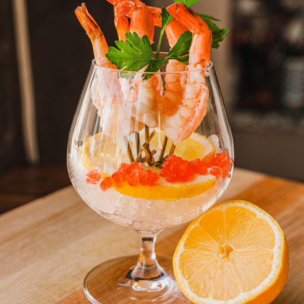 spherificator's tweet image. Shrimp cocktail just got an upgrade 🍤✨Topped with vibrant orange pearls that burst with citrusy brightness, this is molecular mixology meeting classic seafood. #ShrimpCocktail #OrangePearls #Spherificator #SeafoodLovers #MolecularGastronomy #EdibleJewels #ZestyBite #PearlUp