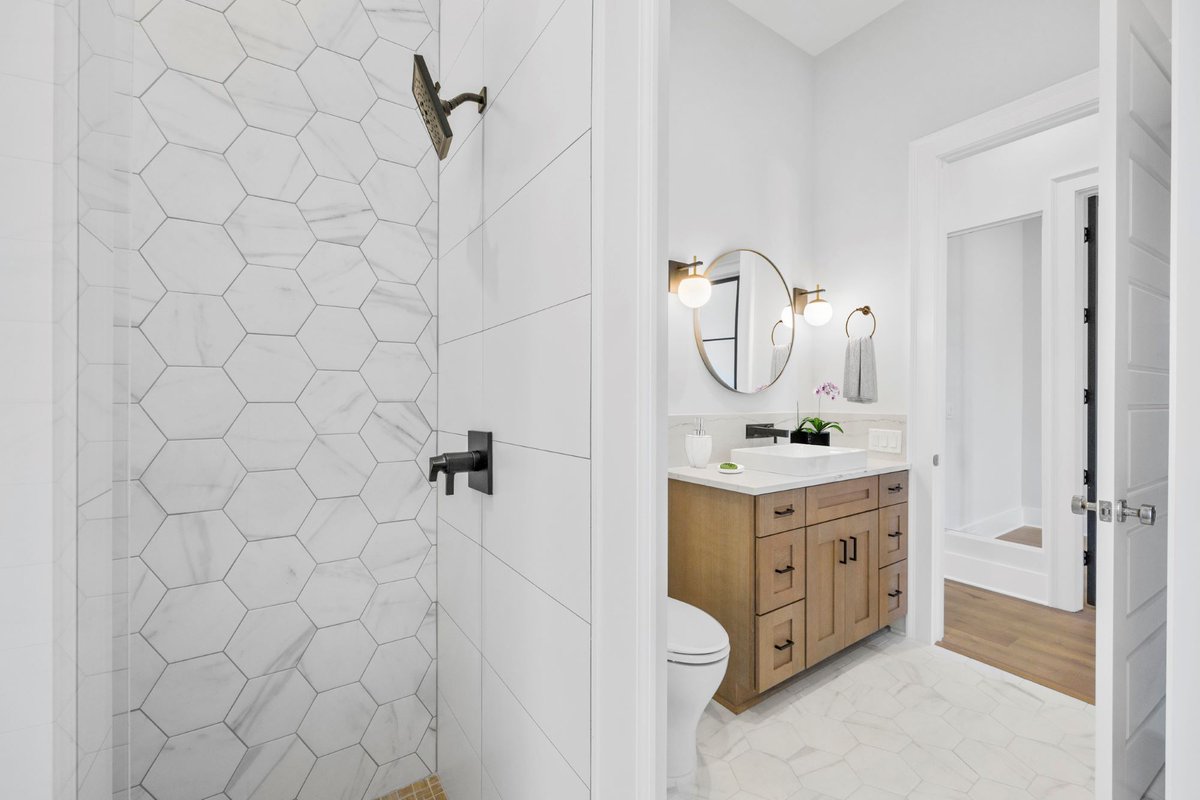 Every detail is designed and selected to your specifications, including custom cabinetry, unique tile and beautiful fixtures. #starrcustom #dreamdesign #dreambuilder #designbuild #custombuildersinjacksonville