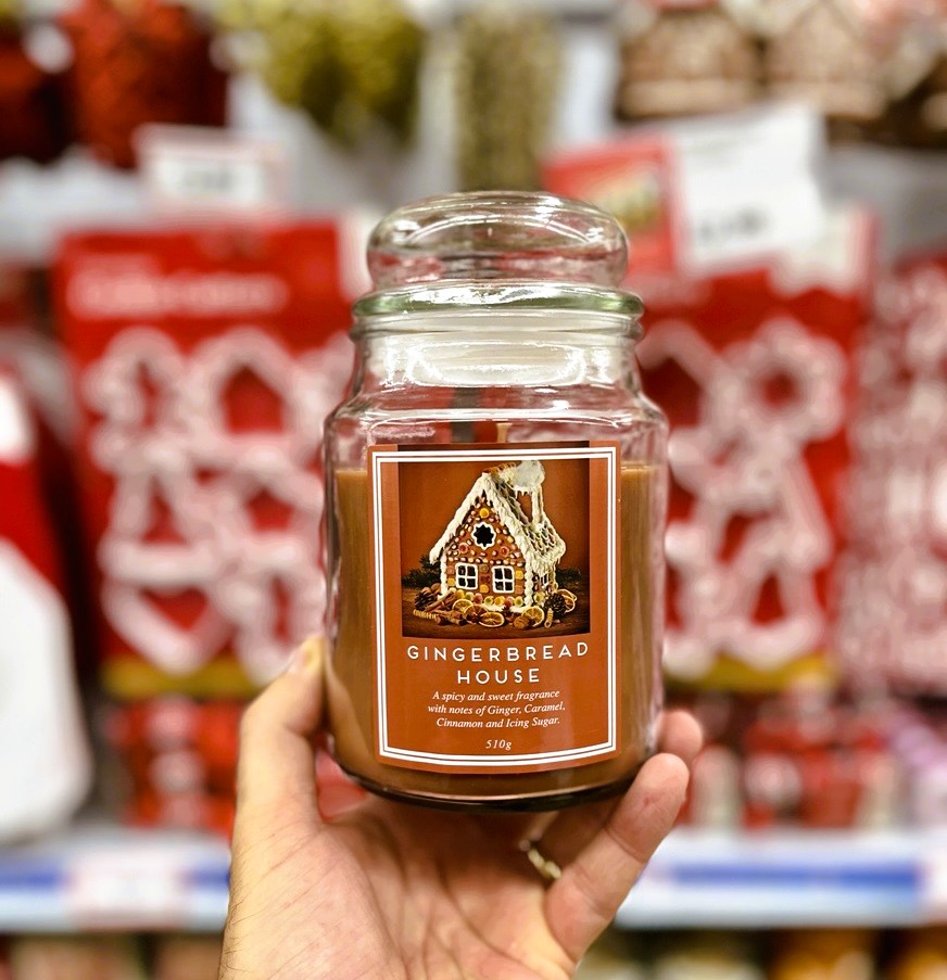 Poundstretcher1's tweet image. Add a touch of festive fun to your home with our adorable range of Gingerbread Christmas Accessories! 

Discover the whole range in-store at Poundstretcher today! ❤️✨

#GingerbreadChristmas #FestiveDecor #Poundstretcher #ChristmasVibes #SweetAndFestive