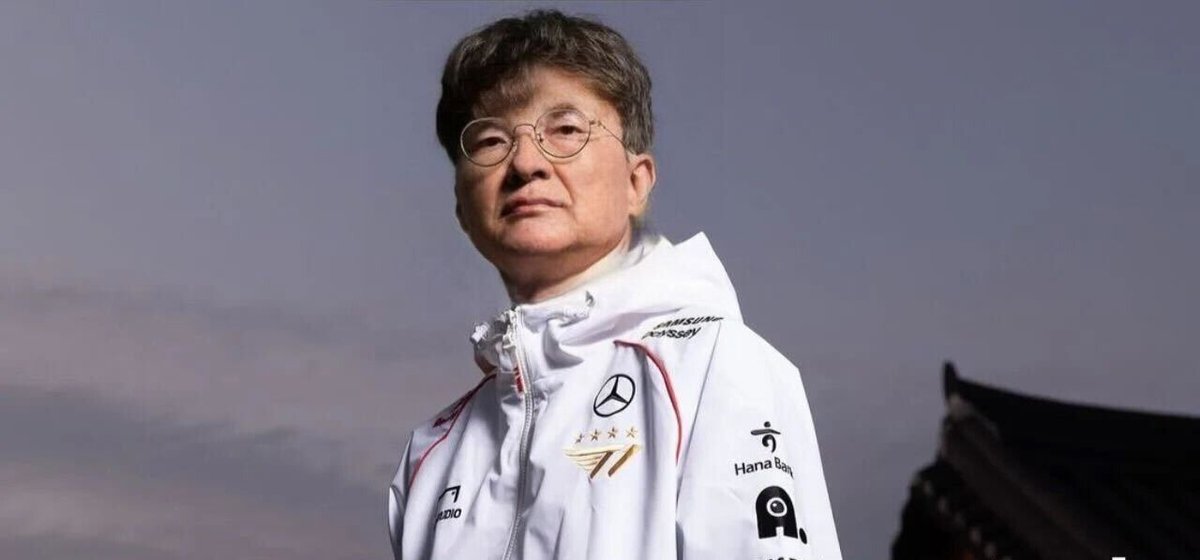 RushEsport's tweet image. "ACE DE FAKER ! LE NEXUS VA TOMBER ! IL EST IMMORTEL ! FAKER EST CHAMPION DES WORLDS 2078 ! 

L'INVINCIBLE ROI DE LEAGUE OF LEGENDE L'A ENCORE FAIT !"