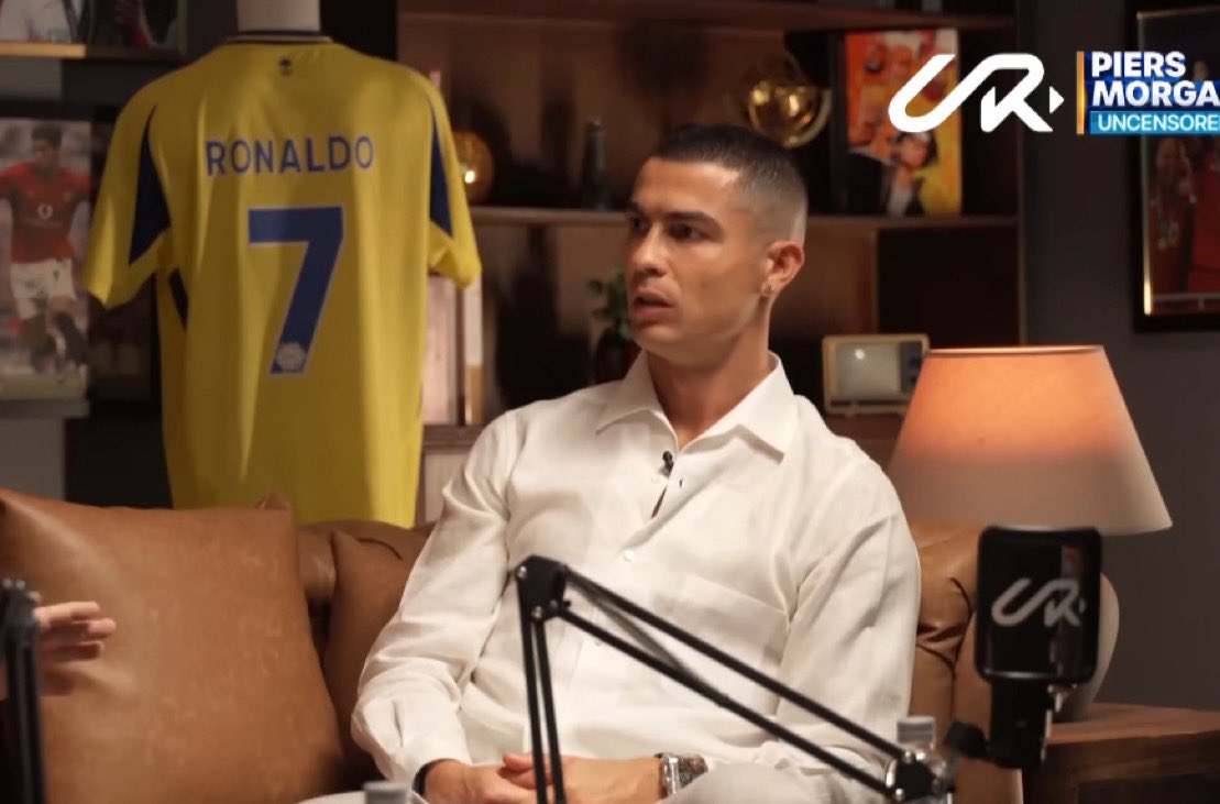 Piers :
🎙️"Apakah menurutmu kamu sudah pantas dianggap sebagai yang terhebat sepanjang masa?"

Cristiano :
🗣️"Tentu. Salah satu yang terbaik bagi banyak orang, ya."

Piers :
🗣️"Tapi nomor satu?"

Cristiano :
🗣️"Piers, Aku sudah tidak peduli soal itu lagi. Serius. Aku melihat
