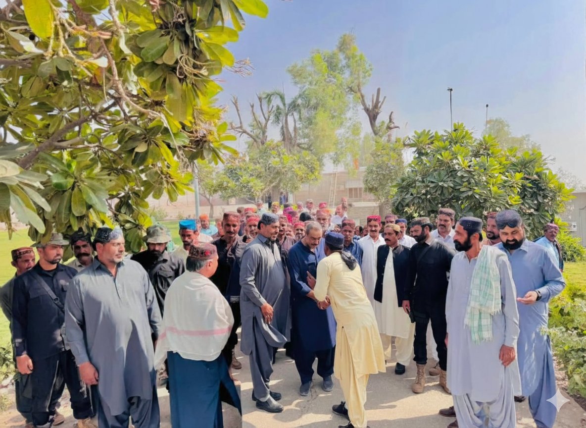 KhalidKhanLound's tweet photo. Humbled by the massive support in Khalidabad following my nomination as Chairman, Social Welfare Fund Committee, Ghotki 
Met with supporters; received greetings and immediately issued directives to resolve public issues on the spot.
My commitment to public service is unwavering. https://t.co/O178dZFnLg