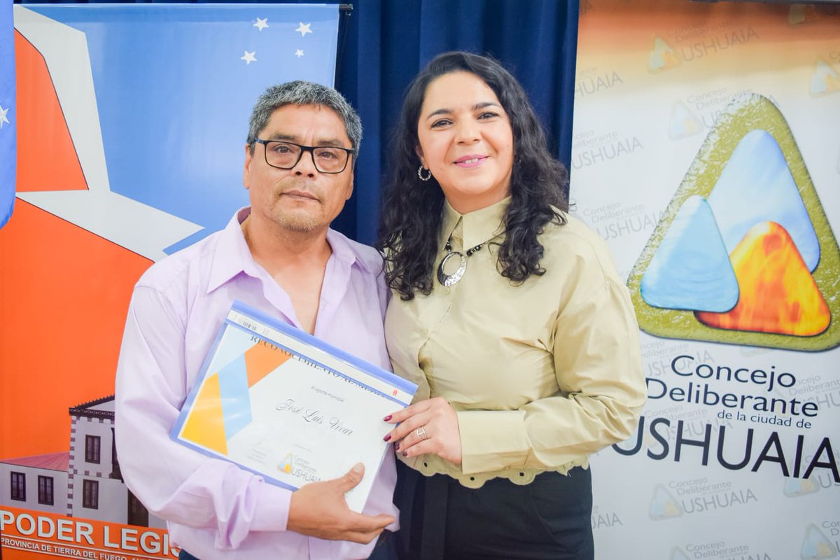 Destacamos la gran trayectoria del agente José Luis "Chino" Vivar, actual embajador de nuestra ciudad, recientemente jubilado de Defensa Civil Municipal.