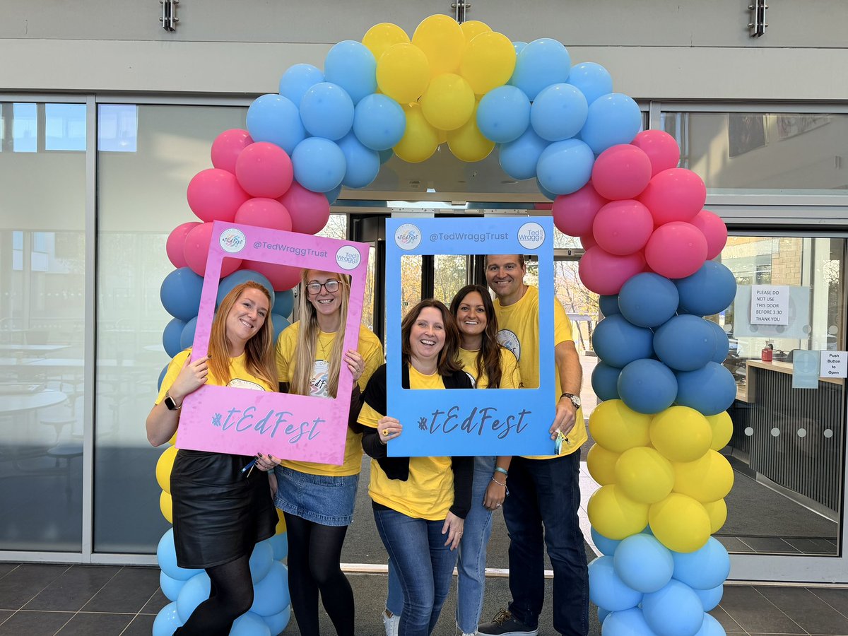 #tEdFest - the <a href="/TedWraggTrust/">Ted Wragg Trust</a>’s very own Festival of Learning - took place today. My bucket is absolutely full of positivity! I made it along to awesome sessions with <a href="/Mr_Raichura/">Pritesh Raichura</a> and <a href="/TeachLeadAAli/">Amjad Ali</a>, but aside from that lavished in a real sense of brilliance and belonging. 💛 1/2