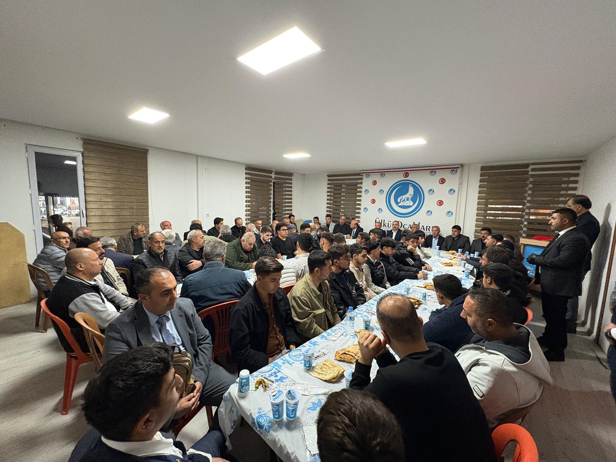 Ülkü Ocakları Malatya İl Başkanlığı olarak Ülkücü Şehidimiz Halil İbrahim Sefi ağabeyimiz için Mevlid-i Şerif programı düzenledik. 

Programımıza katılan Ülkücü Şehidimizin yakınlarına, geçmiş dönem Myk üyelerimize, MHP İl Başkan yardımcımıza, Türkav İl Başkanımıza ve değerli