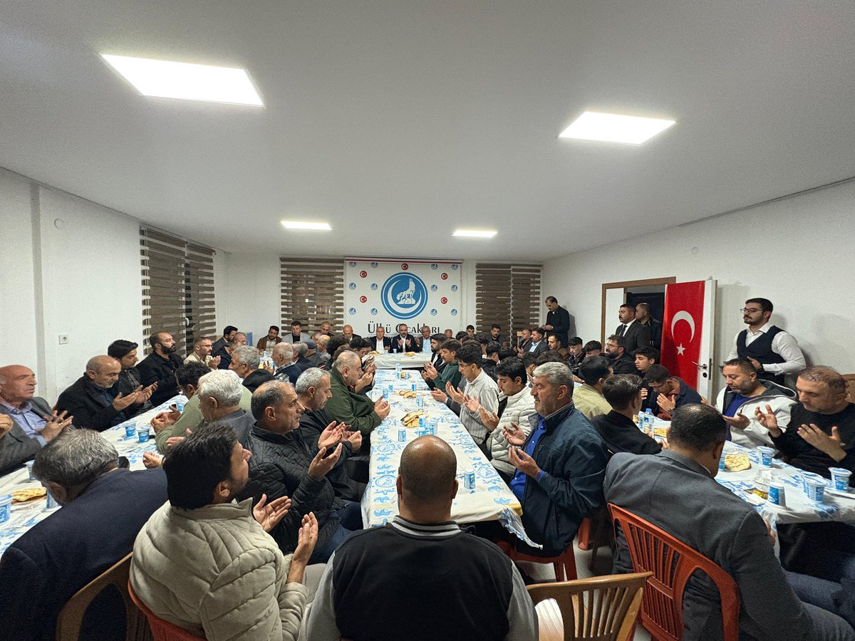 Ülkü Ocakları Malatya İl Başkanlığı olarak Ülkücü Şehidimiz Halil İbrahim Sefi ağabeyimiz için Mevlid-i Şerif programı düzenledik. 

Programımıza katılan Ülkücü Şehidimizin yakınlarına, geçmiş dönem Myk üyelerimize, MHP İl Başkan yardımcımıza, Türkav İl Başkanımıza ve değerli