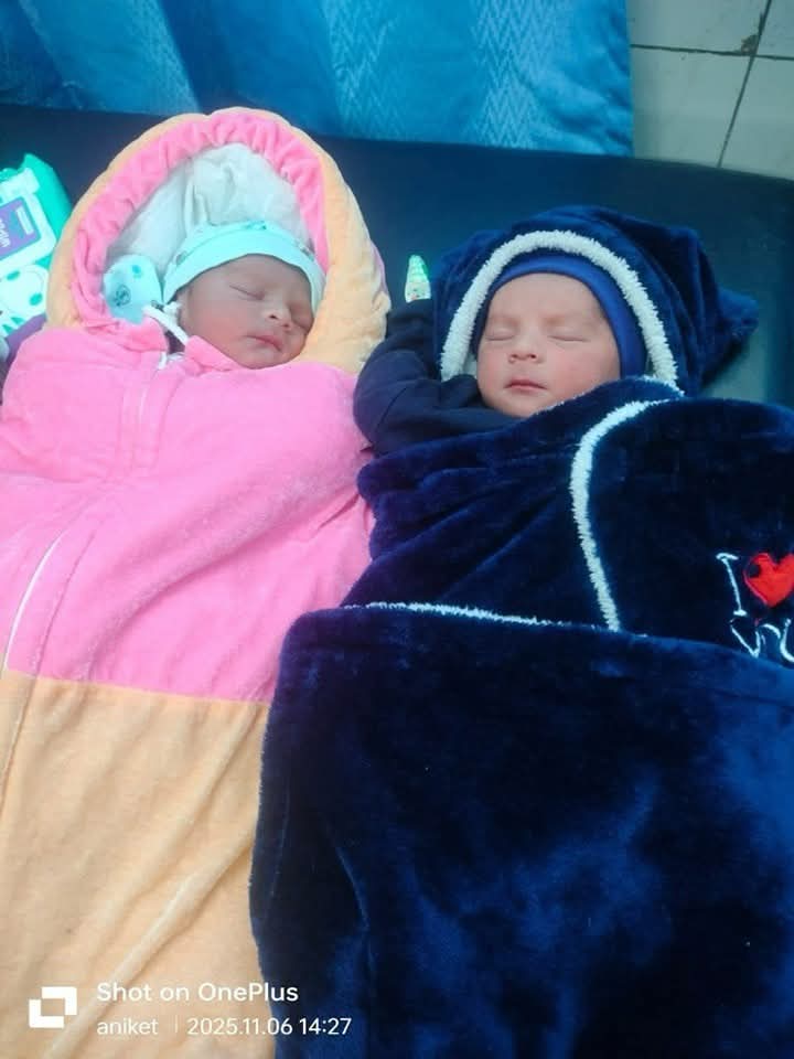 मेरे छोटे भाई समान अंबिकेश पांडेय जी को जुड़वाँ पुत्र रत्नों की प्राप्ति पर हार्दिक बधाई एवं शुभकामनाएँ।

यह दो नन्हे राजकुमार आपके जीवन में अपार सुख, समृद्धि और सौभाग्य लेकर आएं।

ईश्वर से प्रार्थना है कि दोनों बालक स्वस्थ, दीर्घायु और उज्जवल भविष्य वाले बनें।
<a href="/Ambikeshpandey_/">Ambikesh Pandey</a>