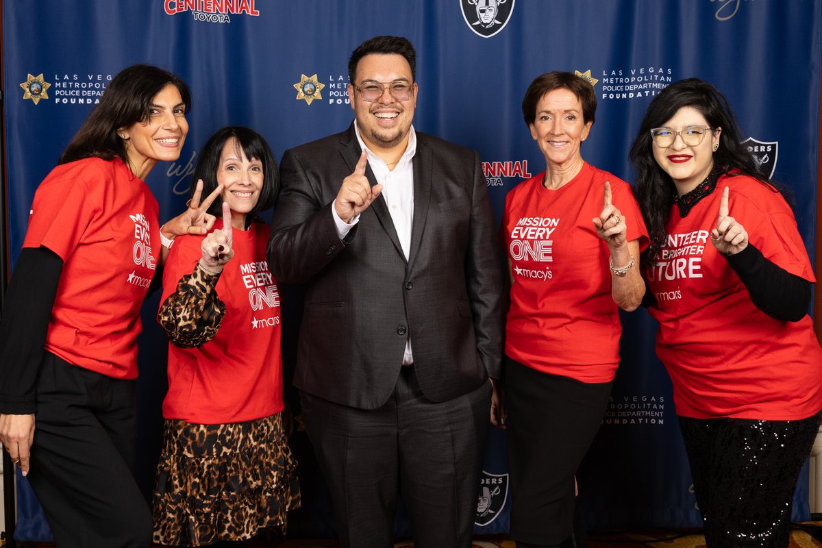 On #ThankYouThursday, we want to express our gratitude to the incredible volunteers from Macy's for lending your time and talent at this year’s Sheriff Salutes the Best of the Badge Gala! Your teamwork, smiles, and dedication helped make the night a true success.