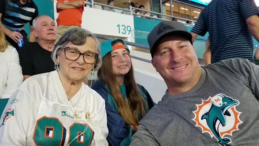 Congratulations to our Miami Dolphins 2025 Fans of the Year!! The dynamic mother and son duo, Lydia and Tommy Dubinsky! 👏🏽🔥 #PhinsUp 

nam10.safelinks.protection.outlook.com?
