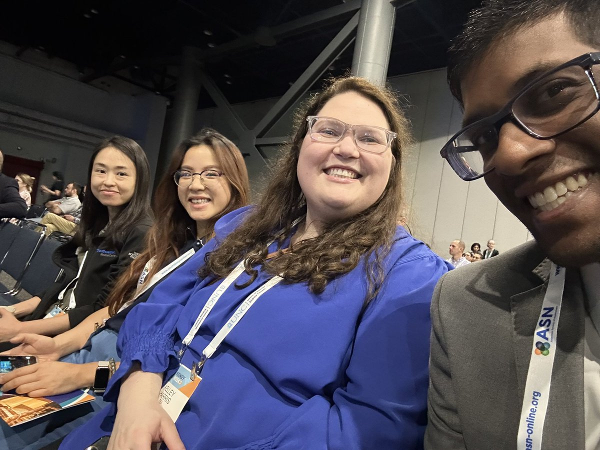 UTSWNephrology's tweet photo. Our fellows are all smiles on Day 1 of #KidneyWk! 🌟

Here’s to new connections, great conversations, and lots of learning ahead! 💬📚 https://t.co/FmRpjmvn1R