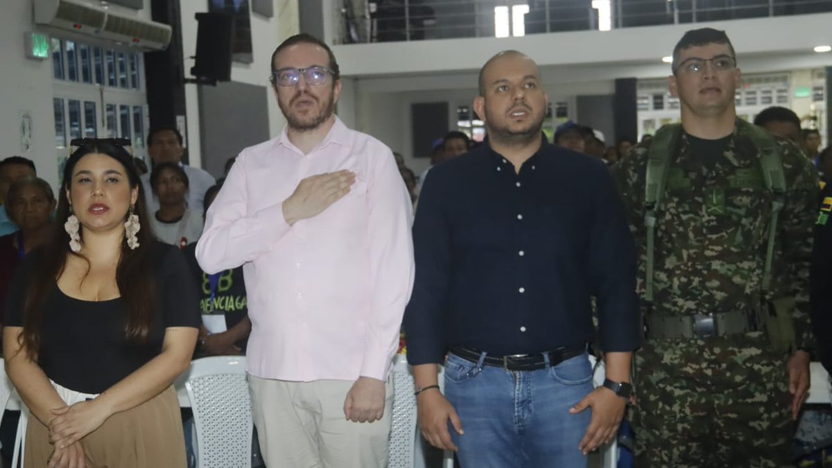 A esta hora avanza el sexto encuentro "Pensemos a Colombia en Paz 🕊️" en la ciudad de Mitú, capital del Vaupés, con la participación de congresistas junto a la <a href="/ComisionLPAZ/">Comisión Legal de Paz</a> y <a href="/USergioArboleda/">Universidad Sergio Arboleda | #SergistaSiempre</a>.

Sigan la transmisión en vivo por #Youtube 👇.
shorturl.at/raC5o