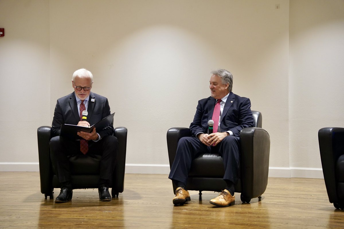 RepLedbetter's tweet image. It was great to be among friends at the Southeast Alabama Economic and Policy Summit. This region is blessed with leaders who consistently work across county and city lines for the betterment of the Wiregrass. As always, @TROYUnews was a top-notch host.