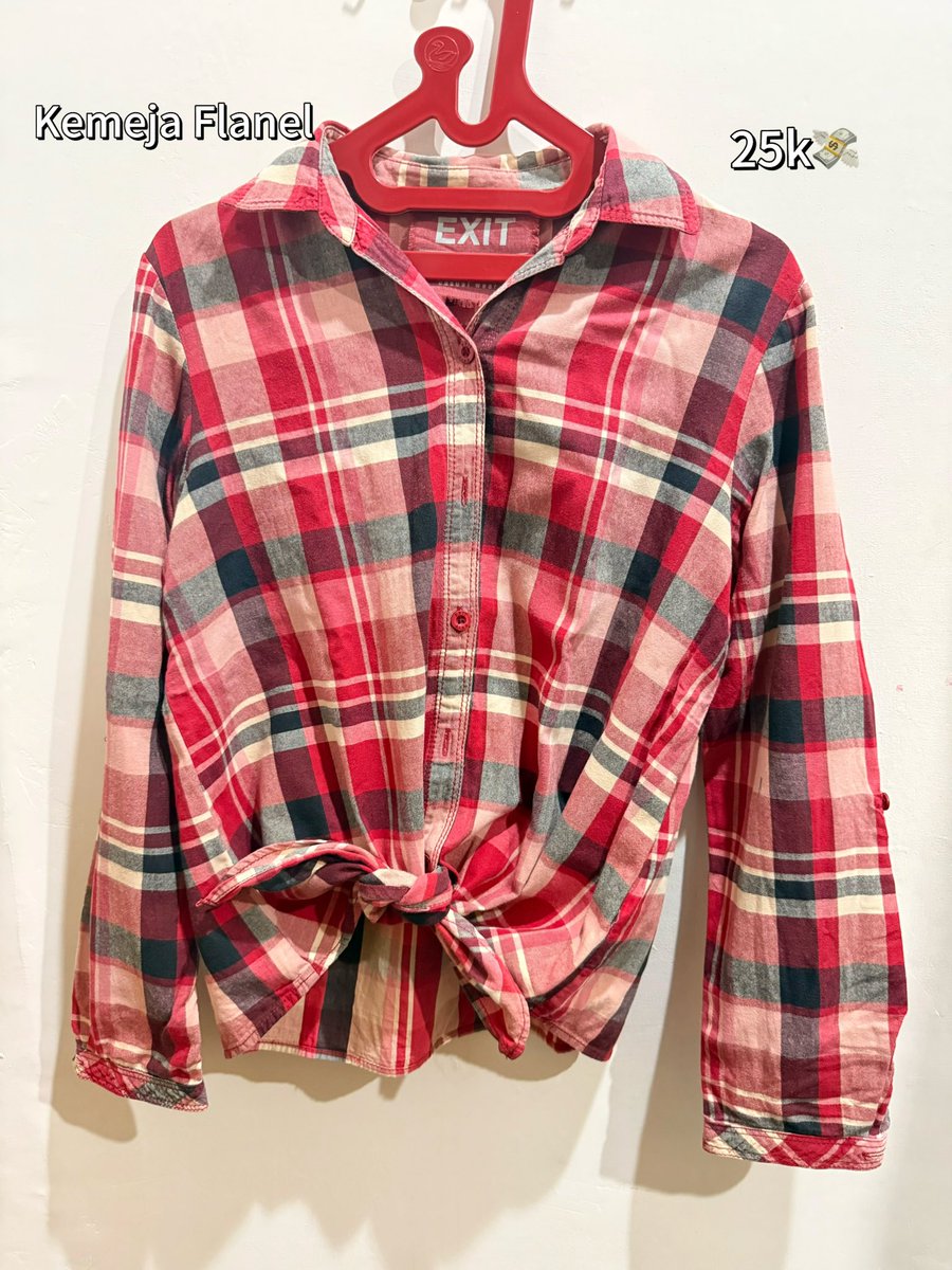 aumeong's tweet image. WTS Preloved medan murahh, baju semua under 30k, colorbox yuan local brand, abisin semua pls biar lega lemarikuu

CO lewat 🍊 bisa juga pengiriman JNE JNT dll

#prelove #preloved 
t. prelove crop top mini skirt jeans long sleeve rok dress kemeja outer sweater baju natalan