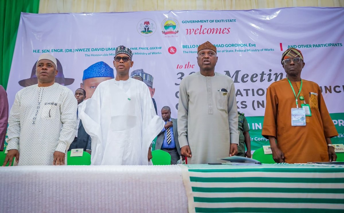 cpsekiti's tweet image. Oyebanji at NCW meeting, rates Ekiti high in road infrastructure

…As Works Minister Hails President Tinubu, Ekiti Gov’s  strides in Infrastructure Dev.

Ekiti State Governor, Mr Biodun Oyebanji has expressed satisfaction with the remarkable progress recorded by his…