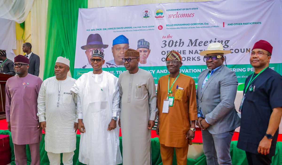 cpsekiti's tweet image. Oyebanji at NCW meeting, rates Ekiti high in road infrastructure

…As Works Minister Hails President Tinubu, Ekiti Gov’s  strides in Infrastructure Dev.

Ekiti State Governor, Mr Biodun Oyebanji has expressed satisfaction with the remarkable progress recorded by his…