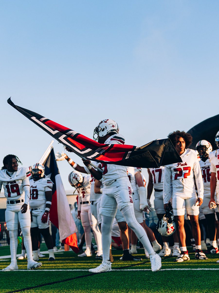 Weiss Football tweet media