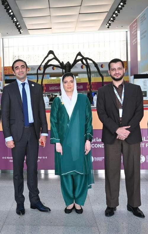shshmir's tweet photo. دوحا، قطر
ترجمان حڪومت سنڌ ڄام عبدالواحد هاليپوٽو
پاڪستان پيپلز پارٽي جي چيئرمين بلاول ڀٽو زرداري ۽ پاڪستان جي خاتون اول آصفه ڀٽو زرداري سان گڏ سماجي  ترقي لاءِ گڏيل قومن جي سربراهي اجلاس ۾
07/11/2025
@BBhuttoZardari @AseefaBZ @wahidhalepoto https://t.co/YKlWKRdk5W