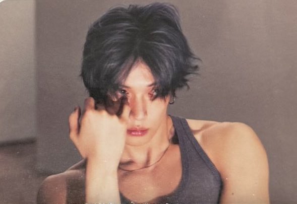 putting this photocard in my phone and telling everyone that’s my Girlfriend