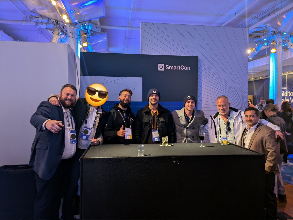 Tuda_moon's tweet image. Had a great time at @chainlink SmartCon 2025. Met some incredible $LINK Marines and new friends. #smartcon2025