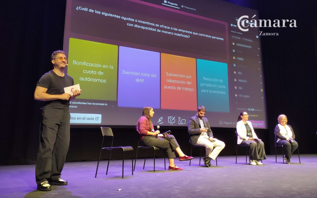 💼 Éxito total en la VIII Feria #ZamoraEmplea2025 
 
·  +30 empresas 
·  170 ofertas activas 
·  Cientos de asistentes
·  Presentada por <a href="/hermoti/">Hermoti</a> 

 👏Una jornada para conectar talento y oportunidades organizada por la @CamaraZamora, con la financiación del #ECYL

.
#Empleo