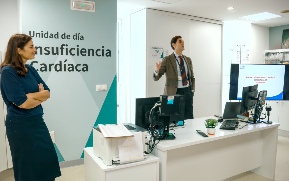 HospitalUVRocio's tweet photo. 😍🫀Inauguramos la Unidad de Día de Insuficiencia Cardiaca (IC). Hemos contado como invitada con la Dra. Marta Cobos, presidenta electa de la Asociación de IC de la @secardiologia. 
Además de la jornada científica multidisciplinar sobre 'el viaje del paciente con IC'.
#SomosHUVR https://t.co/6YFbt15i01