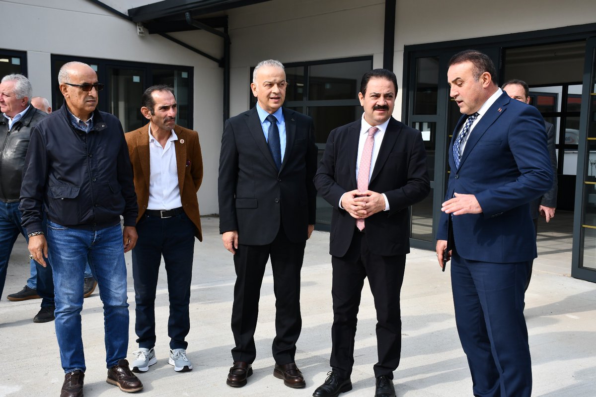 İlçemizde  yapımı tamamlanan Atatürk Ortaokulu’nun  Geçici Kabul Teslimi törenine Kaymakamımız Dr. Soner ŞENEL, İl Milli Eğitim Müdürü Emrullah AYDIN, Belediye Başkanı M. Yasin ÖZLÜ, İlçe Milli Eğitim Müdürü Murat ŞENDOĞAN  katıldı.