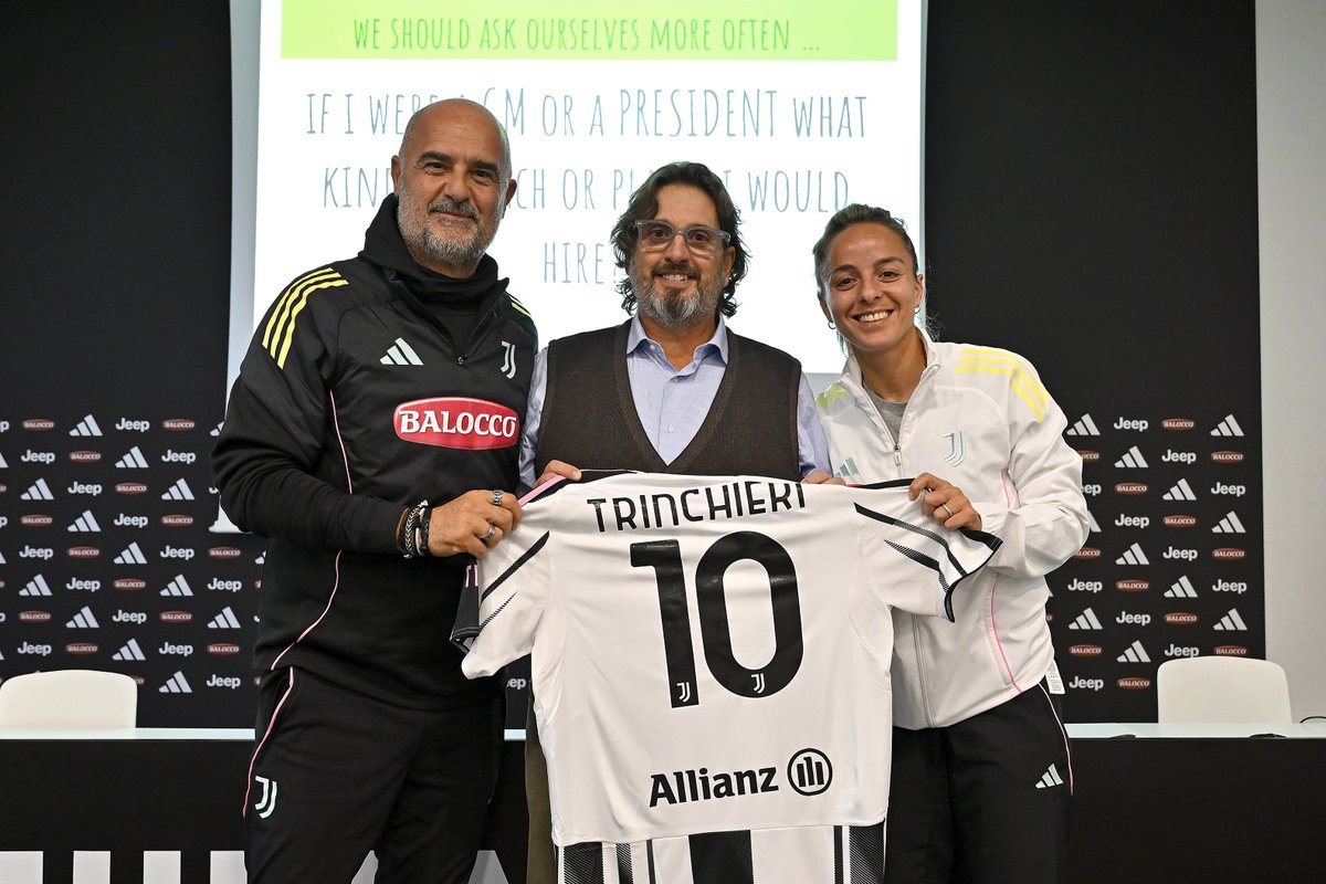 Women | Un ospite speciale oggi a Vinovo: coach Andrea Trinchieri 🏀⚽️