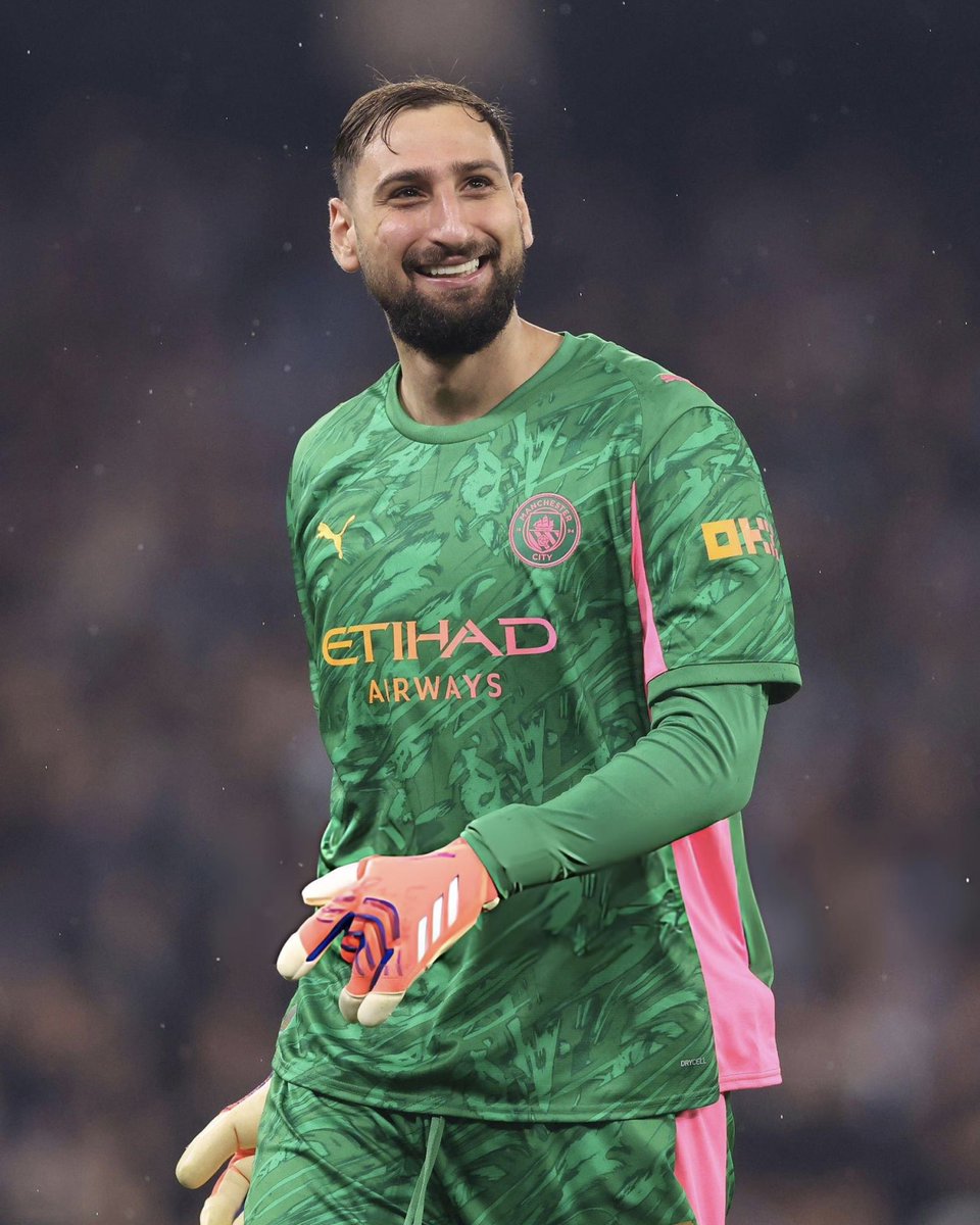 Gianluigi Donnarumma has been nominated for #TheBest FIFA Men's Goalkeeper! 🌟